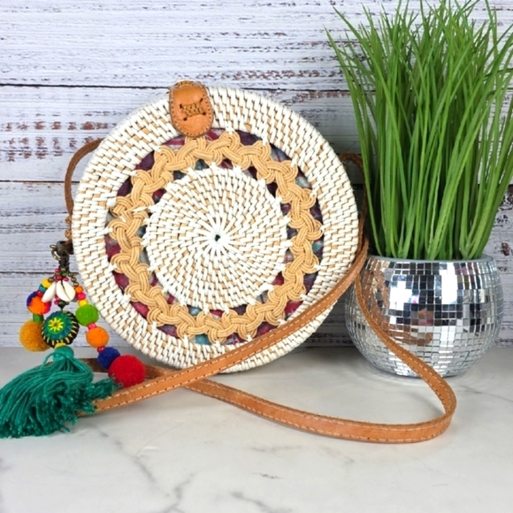 Rattan Bag White Tan Round Crossbody with Spiral Design Beachy Vacation Purse